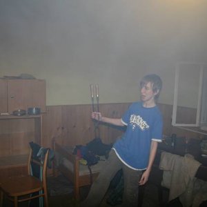 1.11.2008  21:42, autor: Teoretik / Hustota dymu z krbu v miestnosti dosahovala kvality týpí